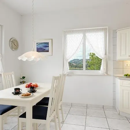 Sleeps 7 Pool Air Con Wifi *