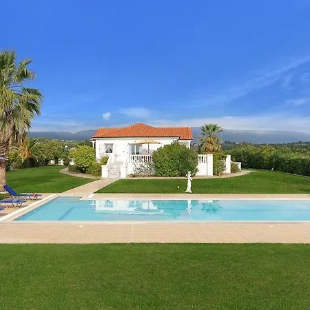 Sleeps 7 Pool Air Con Wifi *